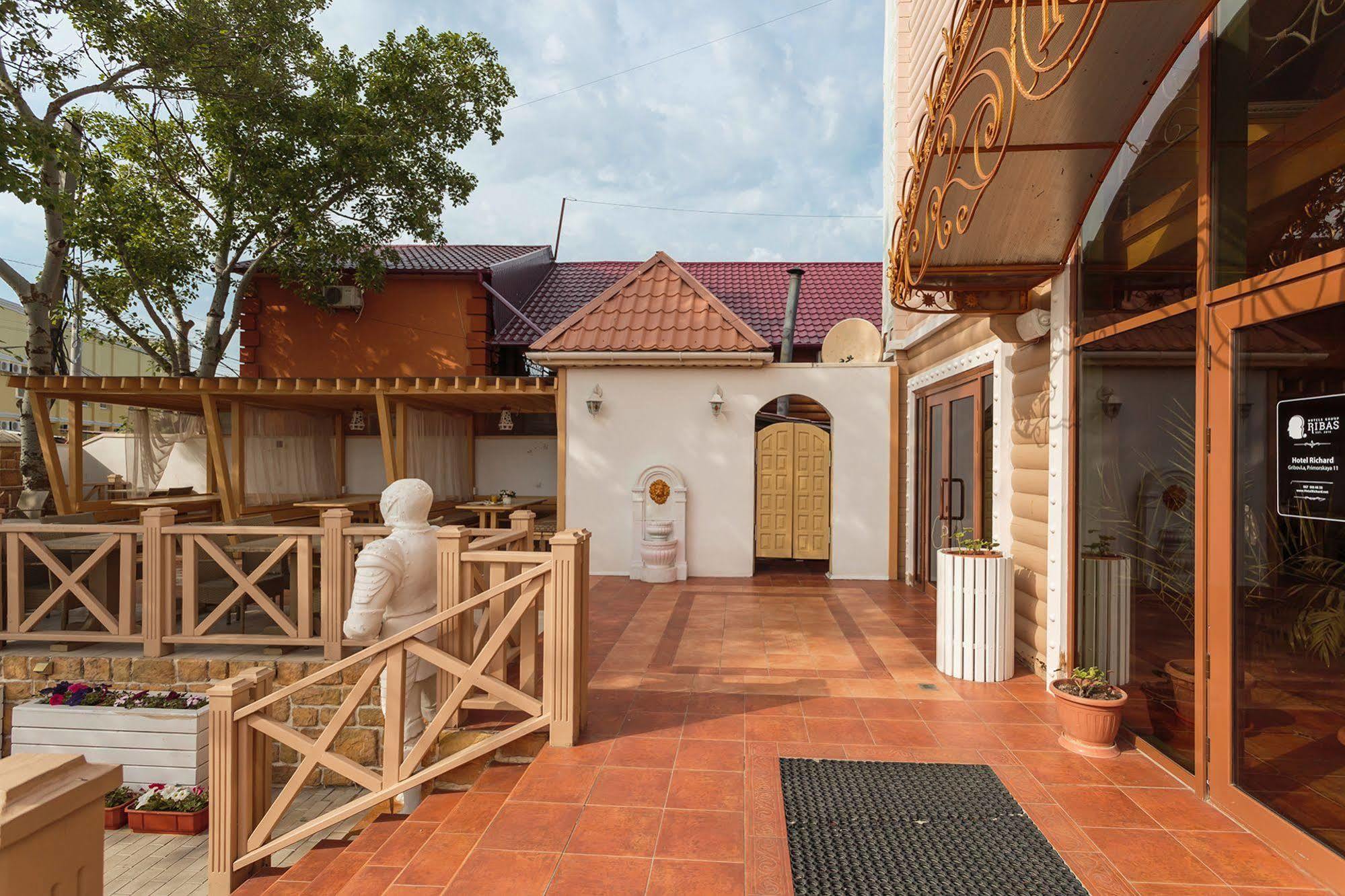 Richard By Ribas Hotel Gribovka Luaran gambar
